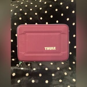 Thule Gauntlet 3.0 13” Potion Aruba Laptop Case